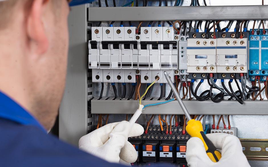électricien Paris 12